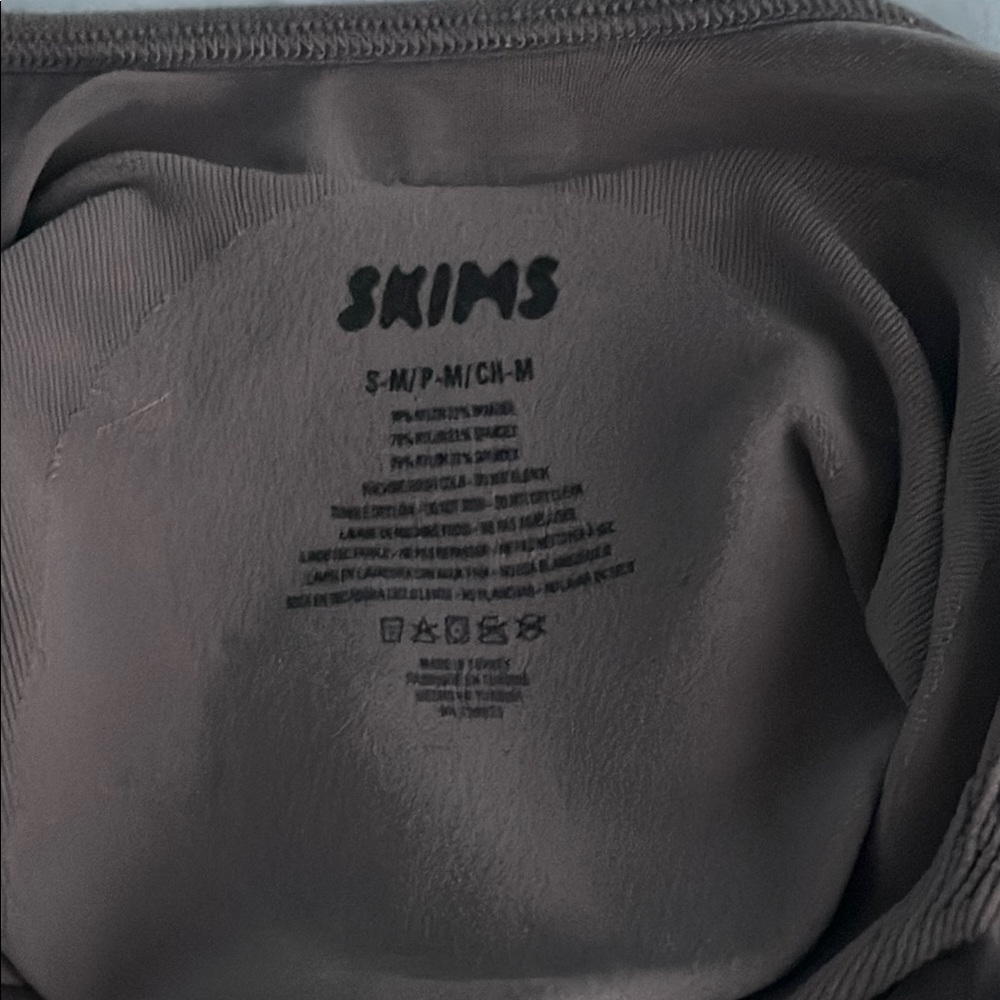 SKIMS thong bodysuit - Picture 5 of 5